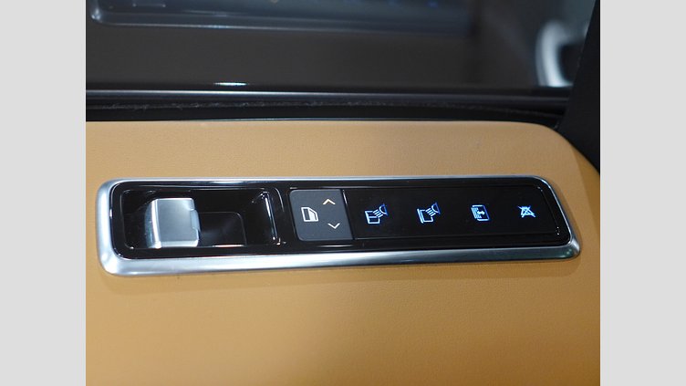 2021 認定中古車 Land Rover Range Rover アルバ 5.0リッターV8スーパーチャージド 525PS ガソリン スタンダードホイールベース FIFTY