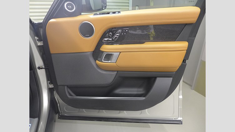 2021 認定中古車 Land Rover Range Rover アルバ 5.0リッターV8スーパーチャージド 525PS ガソリン スタンダードホイールベース FIFTY