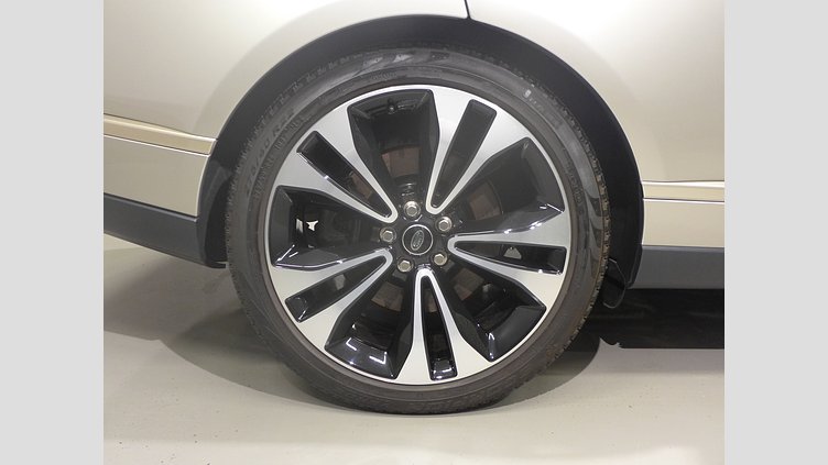 2021 認定中古車 Land Rover Range Rover アルバ 5.0リッターV8スーパーチャージド 525PS ガソリン スタンダードホイールベース FIFTY