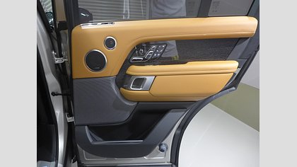 Range Rover 22