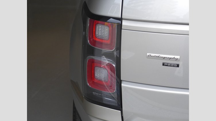 2021 認定中古車 Land Rover Range Rover アルバ 5.0リッターV8スーパーチャージド 525PS ガソリン スタンダードホイールベース FIFTY