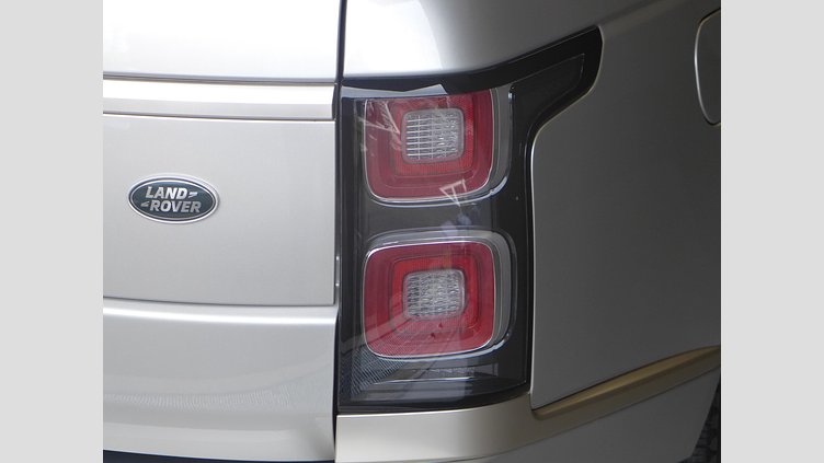 2021 認定中古車 Land Rover Range Rover アルバ 5.0リッターV8スーパーチャージド 525PS ガソリン スタンダードホイールベース FIFTY