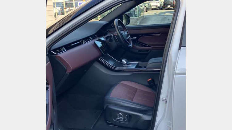 2024 認定中古車 Land Rover Range Rover Evoque オストゥーニパールホワイト P300eプラグインハイブリッド（ガソリン） スタンダードホイールベース DYNAMIC HSE