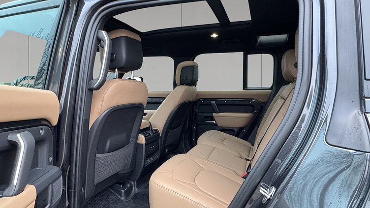 2025 Approved Land Rover Defender 110 Carpathian Grey D350 MHEV z silnikiem wysokoprężnym X-Dynamic HSE