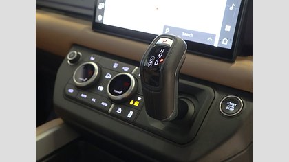Defender 130 10