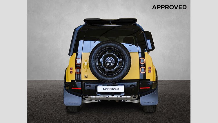2026 Approved Land Rover Defender 110 (1MY) Deep Sandglow Yellow 沙光深黃 Automatic D350 Trophy