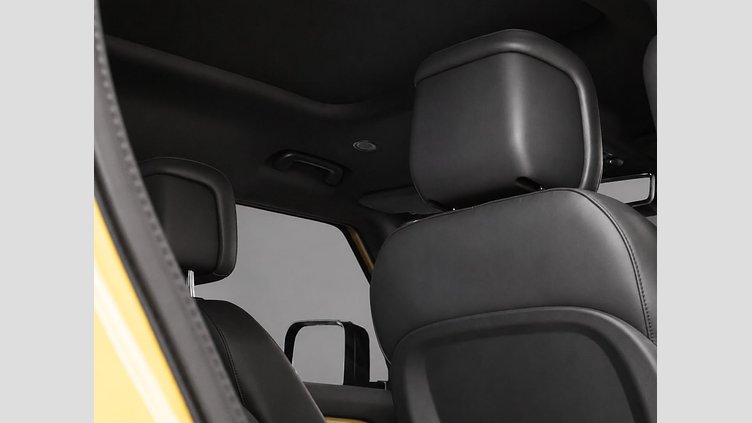 2026 Approved Land Rover Defender 110 (1MY) Deep Sandglow Yellow 沙光深黃 Automatic D350 Trophy