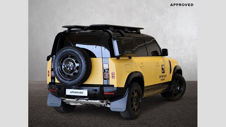 2026 Approved Land Rover Defender 110 (1MY) Deep Sandglow Yellow 沙光深黃 Automatic D350 Trophy