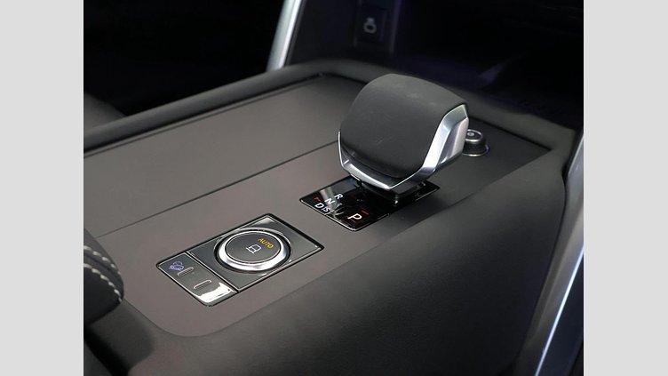 2024 Approved Land Rover Discovery Fuji White AUTO D350 DYNAMIC SE