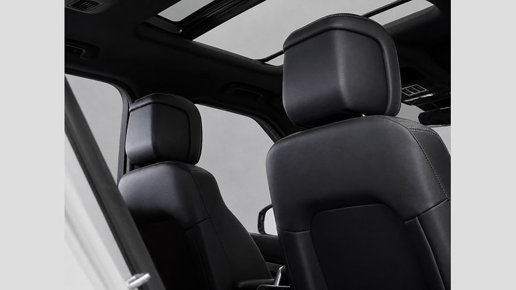 2024 Approved Land Rover Discovery Fuji White AUTO D350 DYNAMIC SE