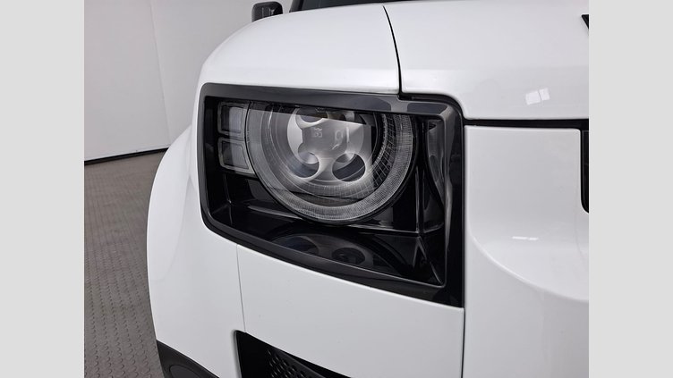 2025 Approved Land Rover Defender 110 Fuji White AutoMatic Land Rover Defender 110 D350 X-Dynamic HSE