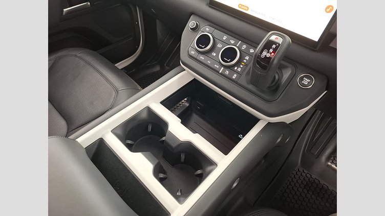2025 Approved Land Rover Defender 110 Fuji White AutoMatic Land Rover Defender 110 D350 X-Dynamic HSE