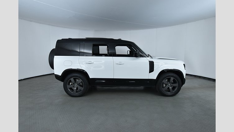 2025 Approved Land Rover Defender 110 Fuji White AutoMatic Land Rover Defender 110 D350 X-Dynamic HSE
