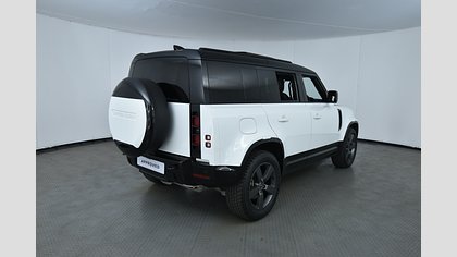 Defender 110 6