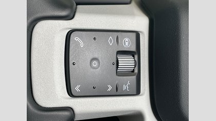 Defender 90 33