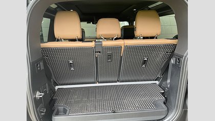 Defender 90 52