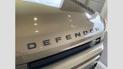 Defender 90 67