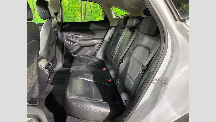 2019 認定中古車 Jaguar E-Pace Yulong White 2.0 litre i4D Diesel Ｓ