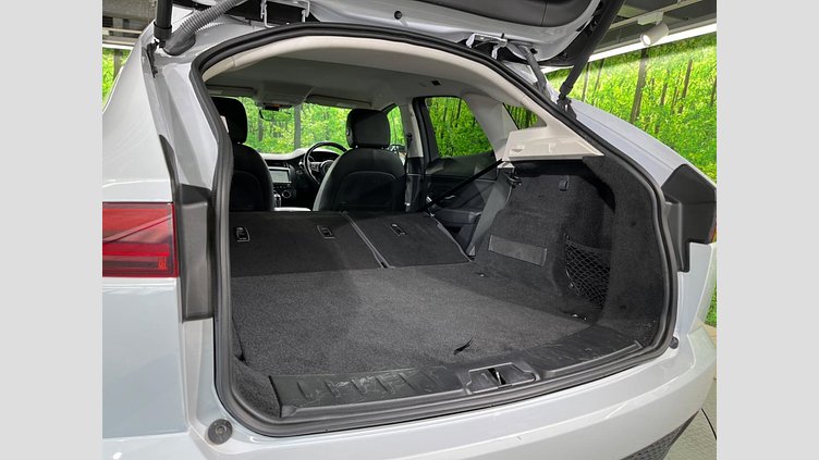 2019 認定中古車 Jaguar E-Pace Yulong White 2.0 litre i4D Diesel Ｓ