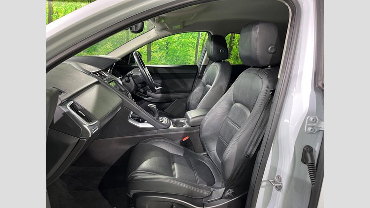 2019 認定中古車 Jaguar E-Pace Yulong White 2.0 litre i4D Diesel Ｓ