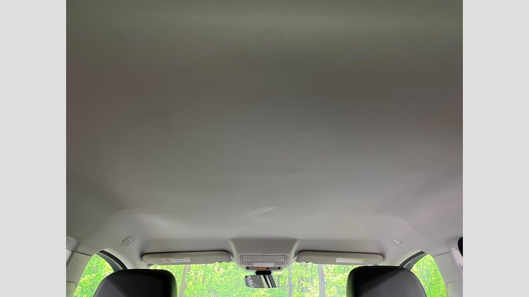 2019 認定中古車 Jaguar E-Pace Yulong White 2.0 litre i4D Diesel Ｓ