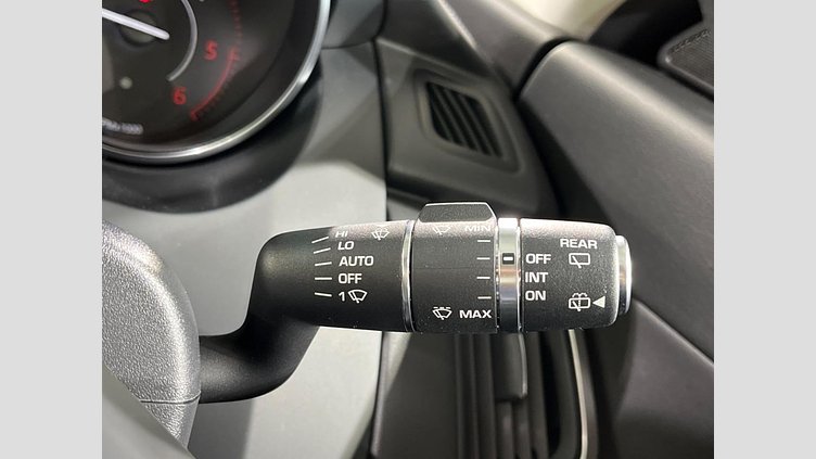 2019 認定中古車 Jaguar E-Pace Yulong White 2.0 litre i4D Diesel Ｓ
