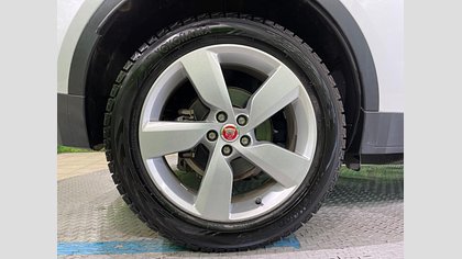 E-Pace 8