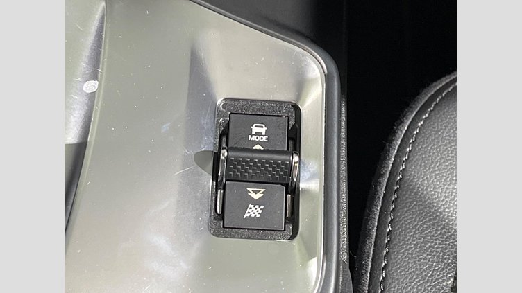 2019 認定中古車 Jaguar E-Pace Yulong White 2.0 litre i4D Diesel Ｓ