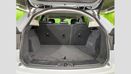 E-Pace 53