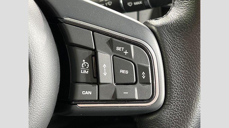 2019 認定中古車 Jaguar E-Pace Yulong White 2.0 litre i4D Diesel Ｓ