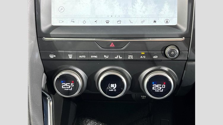 2019 認定中古車 Jaguar E-Pace Yulong White 2.0 litre i4D Diesel Ｓ