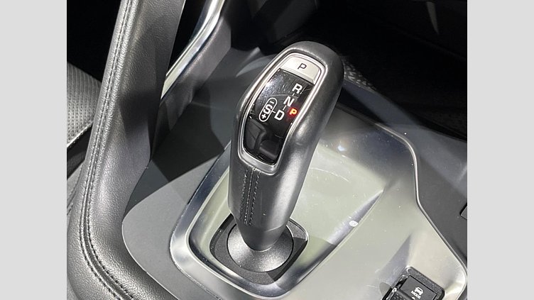 2019 認定中古車 Jaguar E-Pace Yulong White 2.0 litre i4D Diesel Ｓ