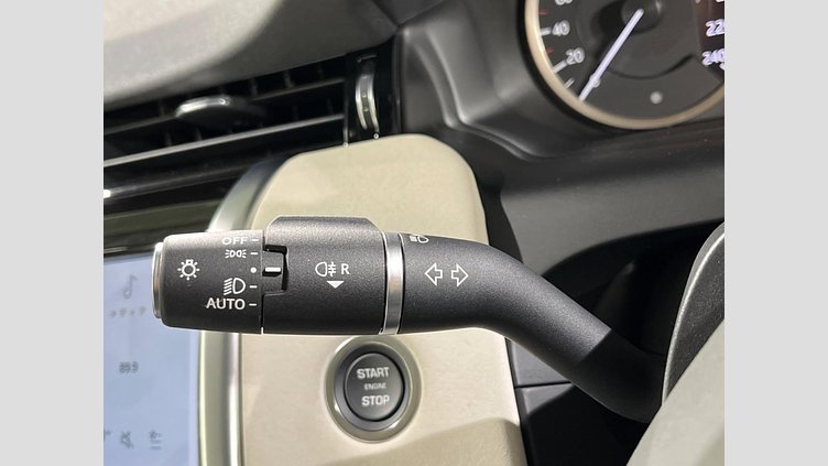 2023 認定中古車 Land Rover Discovery Sport フジホワイト D200 AWD（オートマチック）MHEV 標準ホイールベース SE