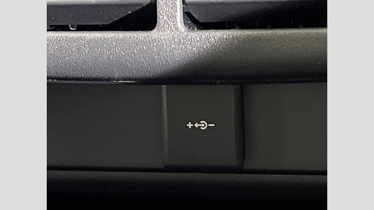 2023 認定中古車 Land Rover Discovery Sport フジホワイト D200 AWD（オートマチック）MHEV 標準ホイールベース SE