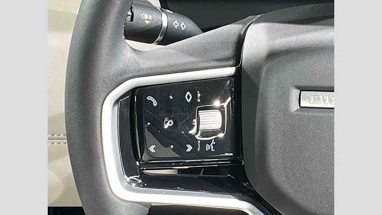 2023 認定中古車 Land Rover Discovery Sport フジホワイト D200 AWD（オートマチック）MHEV 標準ホイールベース SE