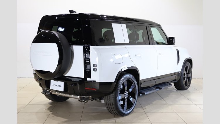 2025 認定中古車 Land Rover Defender 110 フジホワイト P525 ガソリン V8