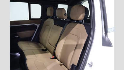 Defender 110 4
