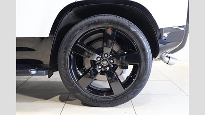 Defender 110 8