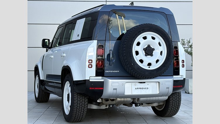 2024 認定中古車 Land Rover Defender 110 フジホワイト D300 AWD（AT） S