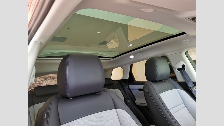 2024 認定中古車 Land Rover Range Rover Evoque コリンシアンブロンズ P300eプラグインハイブリッド（ガソリン） スタンダードホイールベース DYNAMIC HSE