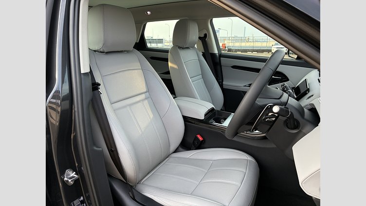 2024 認定中古車 Land Rover Range Rover Evoque カルパチアングレイ D200マイルドハイブリッド（ディーゼル） スタンダードホイールベース S