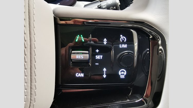 2025 認定中古車 Land Rover Range Rover Sport Eiger Grey 3.0 litre i6 PHEV​ オートバイオグラフィ　P550e