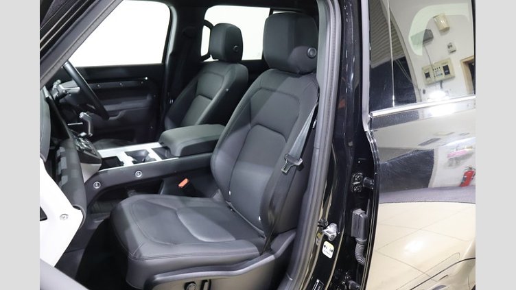 2024 認定中古車 Land Rover Defender 110 サントリーニブラック P300 ガソリン X-Dynamic SE
