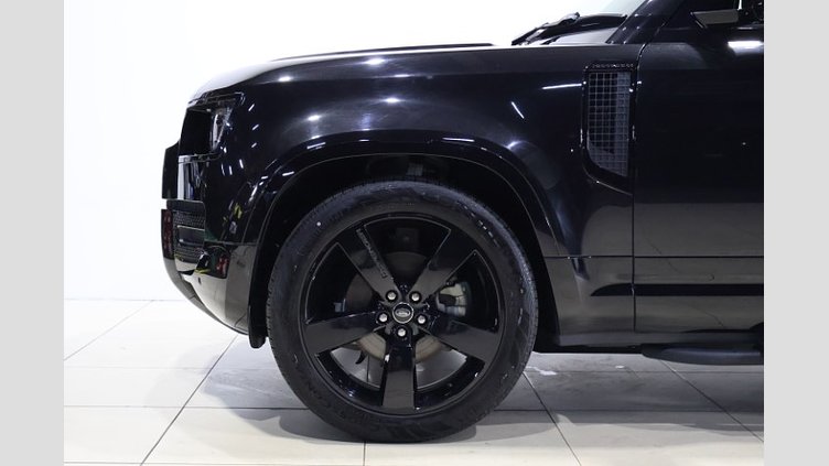 2024 認定中古車 Land Rover Defender 110 サントリーニブラック P300 ガソリン X-Dynamic SE