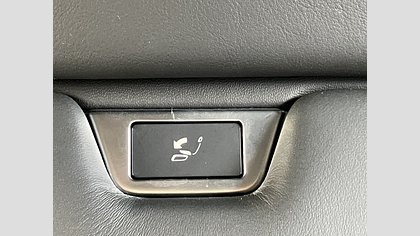 Range Rover 32