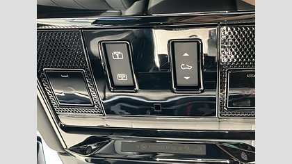 Range Rover 24