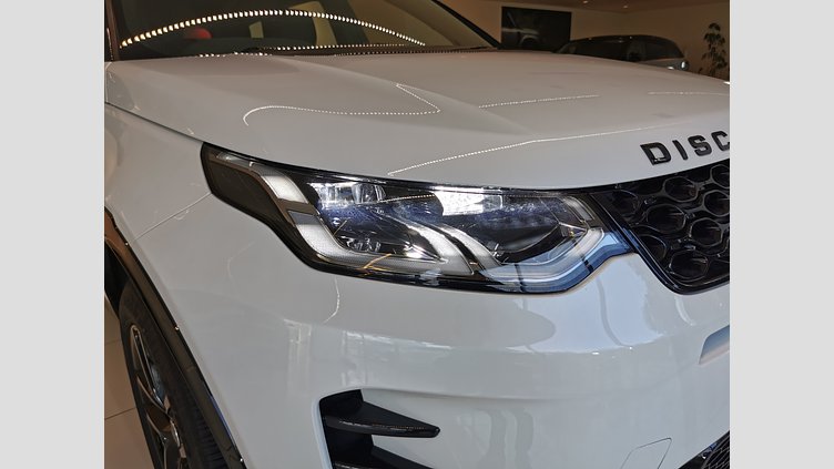 2024 認定中古車 Land Rover Discovery Sport オストゥーニパールホワイト D200マイルドハイブリッド（ディーゼル） 標準ホイール DYNAMIC SE