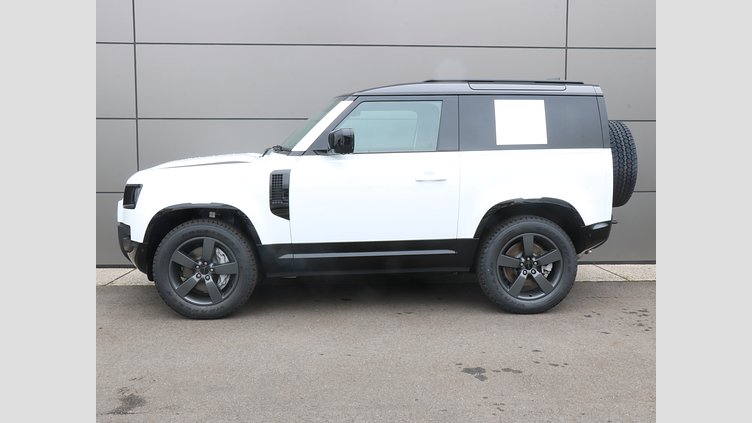 2025 認定中古車 Land Rover Defender 90 フジホワイト D350 ディーゼルマイルドハイブリッド X-Dynamic HSE