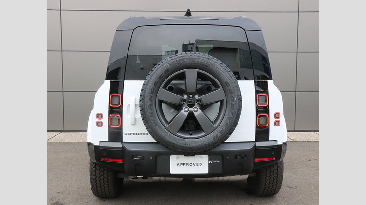 2025 認定中古車 Land Rover Defender 90 フジホワイト D350 ディーゼルマイルドハイブリッド X-Dynamic HSE
