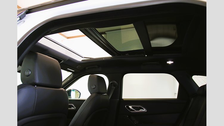 2026 認定中古車 Land Rover Range Rover Velar オストゥーニパールホワイト P400eプラグインハイブリッド（ガソリン） Dynamic SE